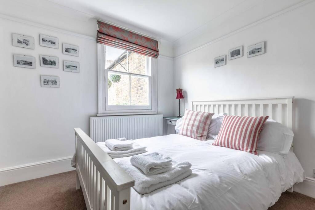 Windsor Town Centre Victorian Townhouse Sleeps 6 Villa Exterior foto