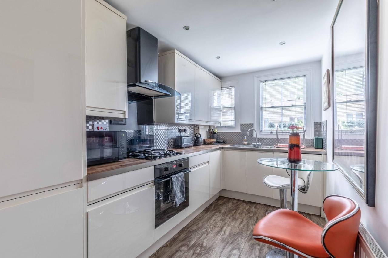 Windsor Town Centre Victorian Townhouse Sleeps 6 Villa Exterior foto