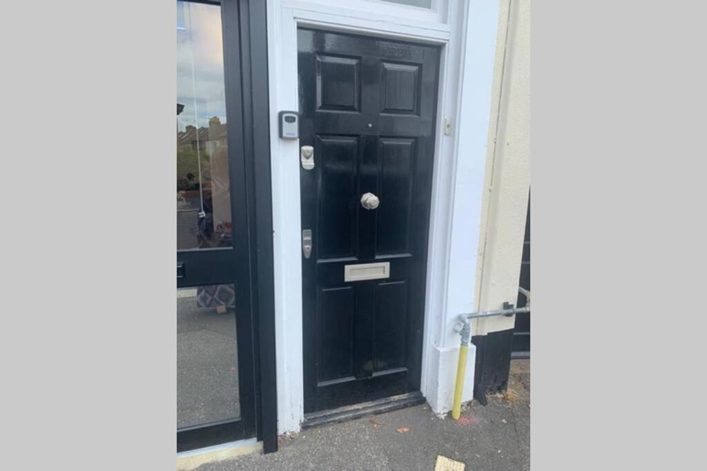 Windsor Town Centre Victorian Townhouse Sleeps 6 Villa Exterior foto